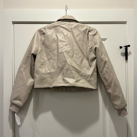 [BLANKNYC] Womens Luxury Clothing Cropped Shirt Faux Leather Jacket - Picture 6 of 6
